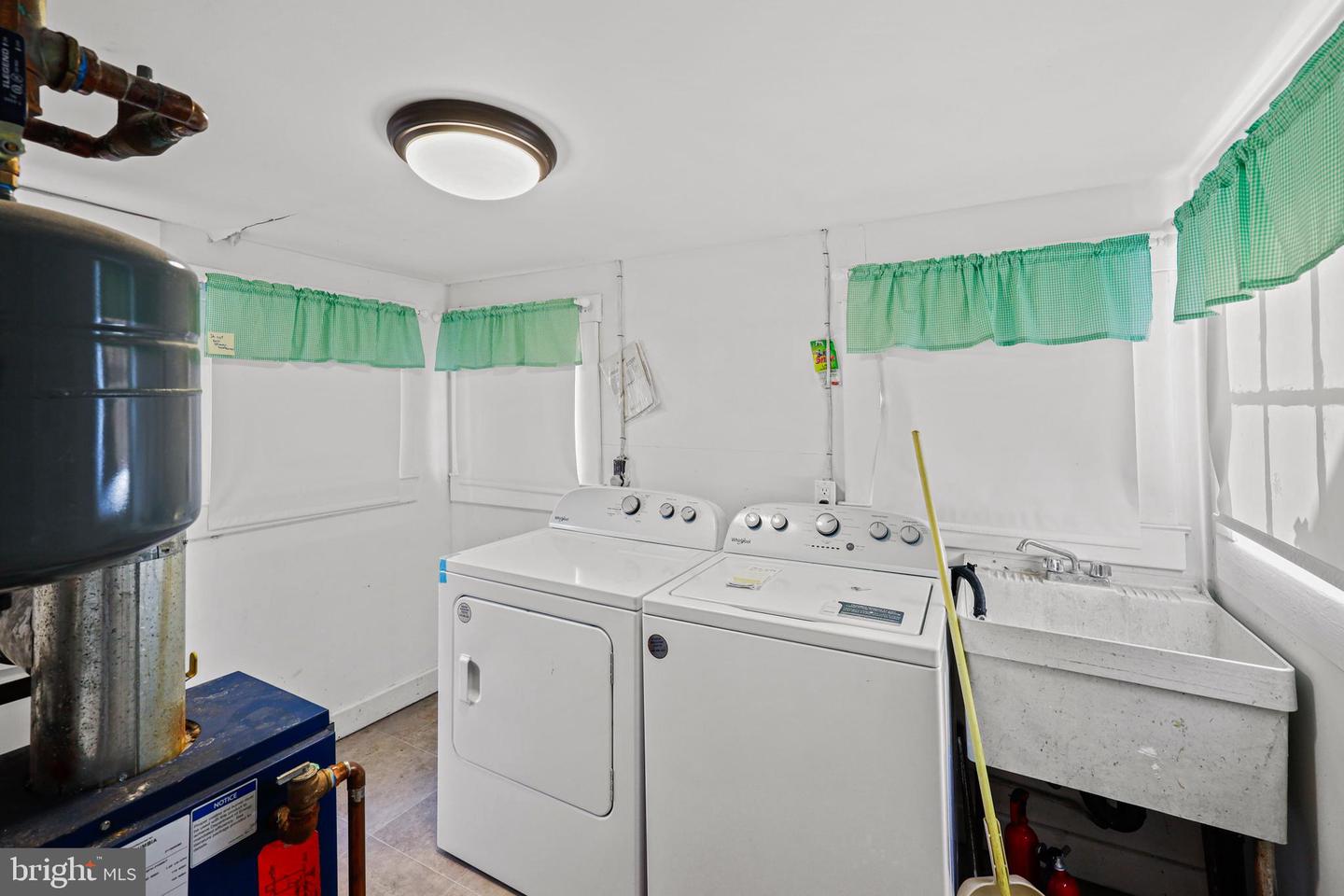 4432 Silver Spring Rd Property Photo 11
