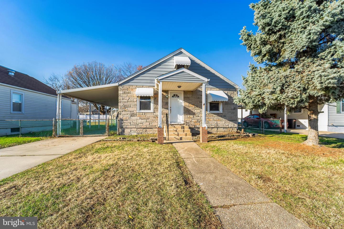 2511 W Woodwell Rd Property Photo