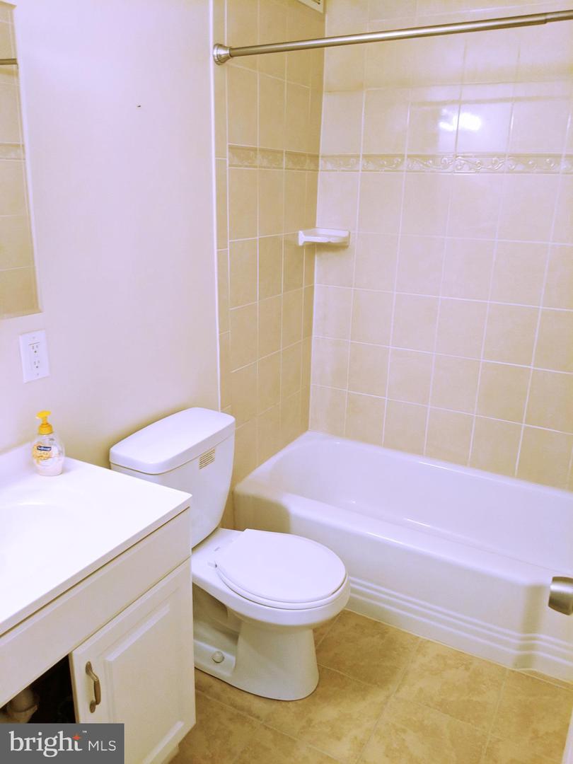 130 Slade Ave #520 Property Photo 8