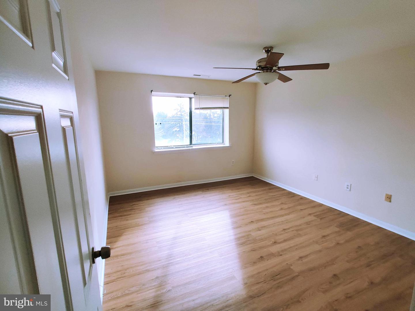 130 Slade Ave #520 Property Photo 20