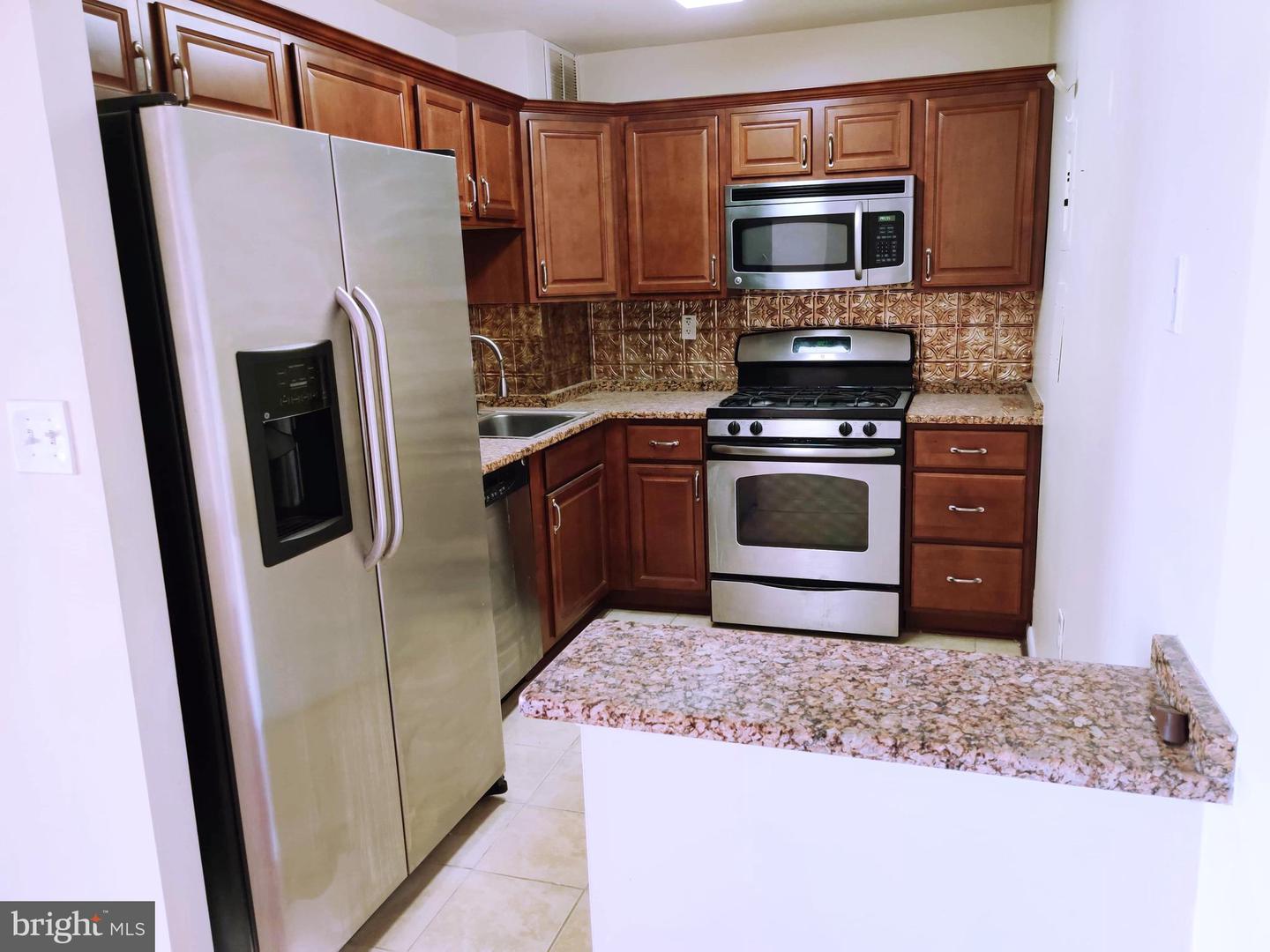 130 Slade Ave #520 Property Photo 22