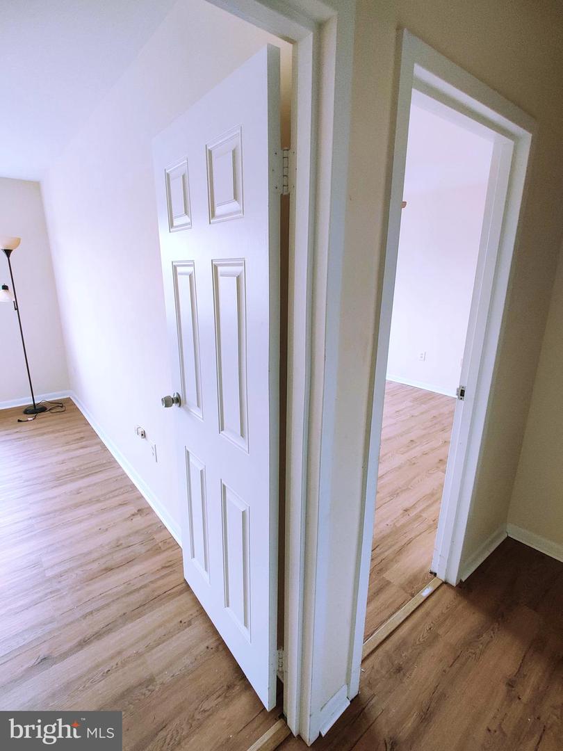 130 Slade Ave #520 Property Photo 26