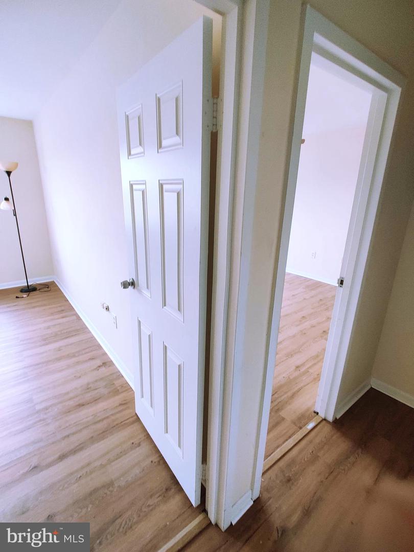 130 Slade Ave #520 Property Photo 29