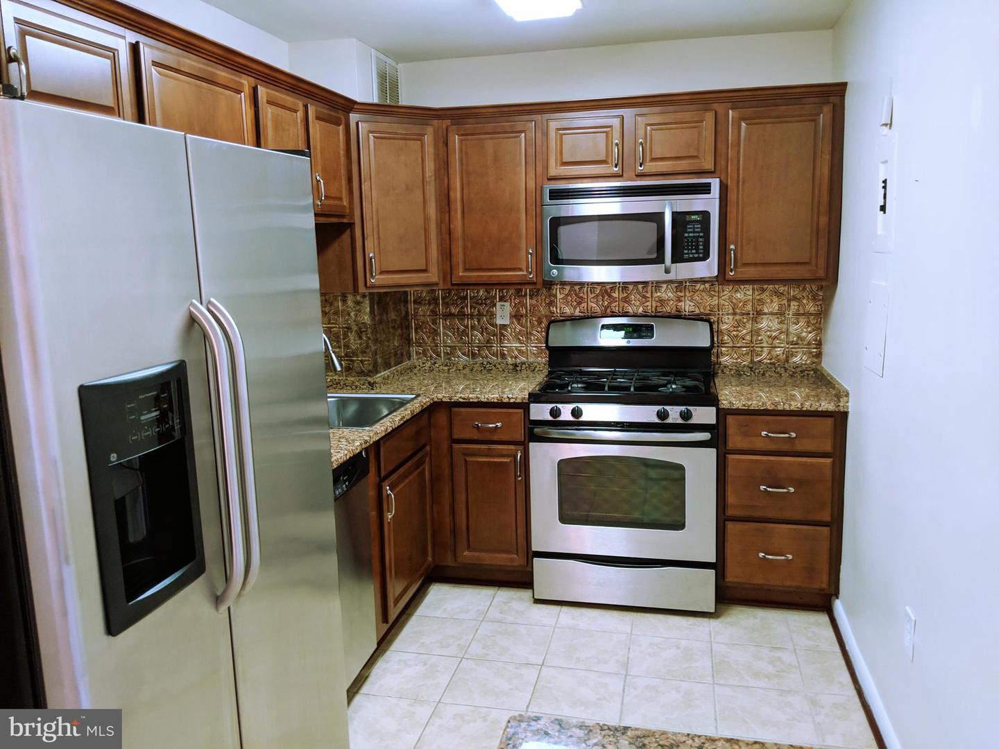 130 Slade Ave #520 Property Photo 30