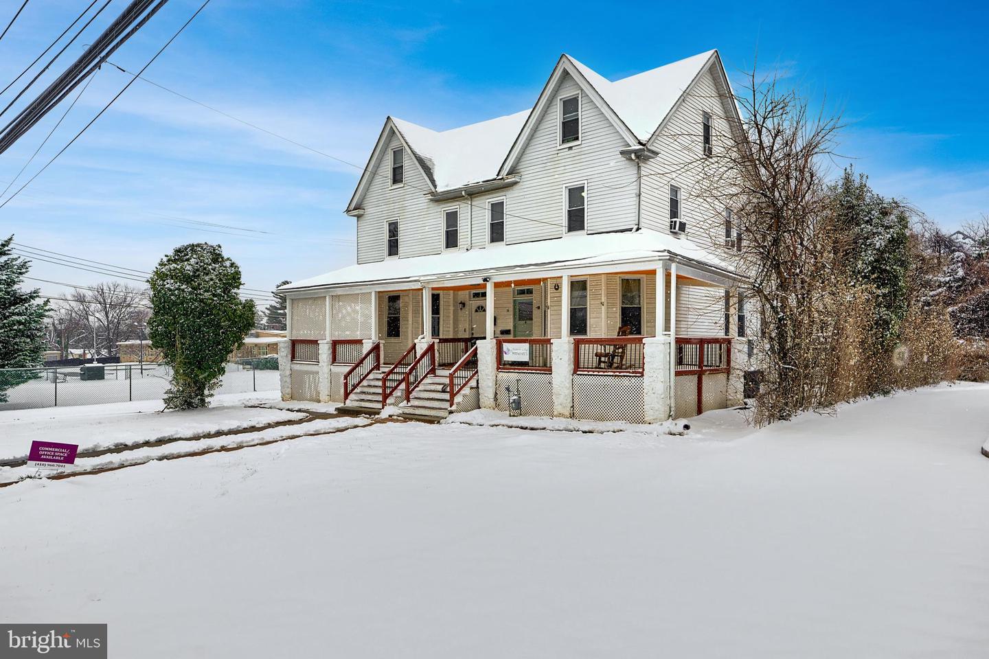 16 Sudbrook Ln Property Photo 1