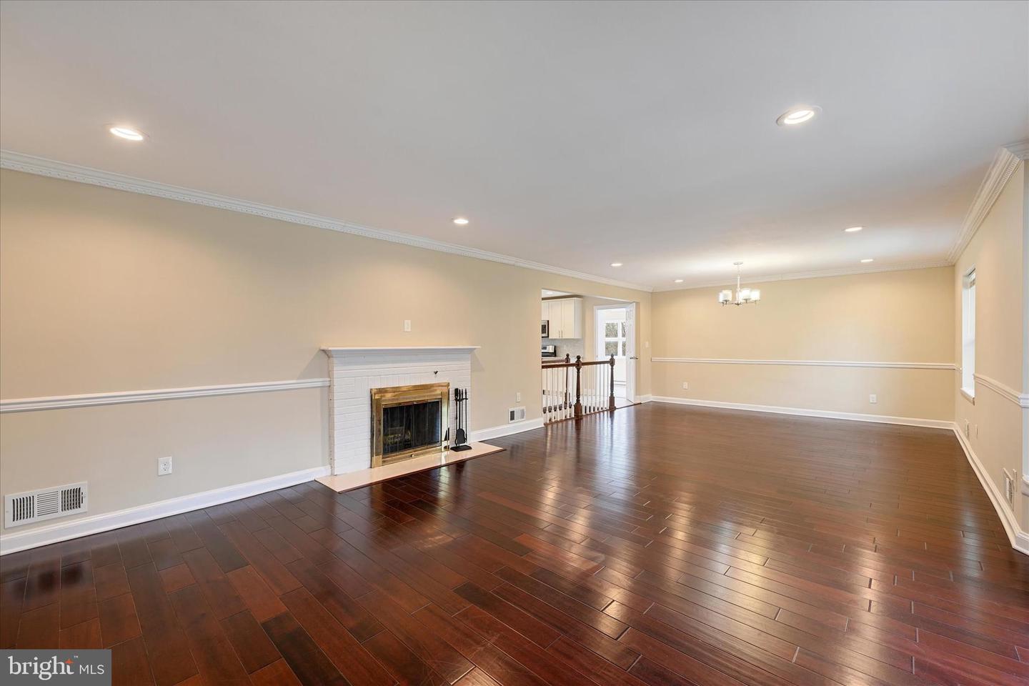 35 Sheraton Rd Property Photo 12