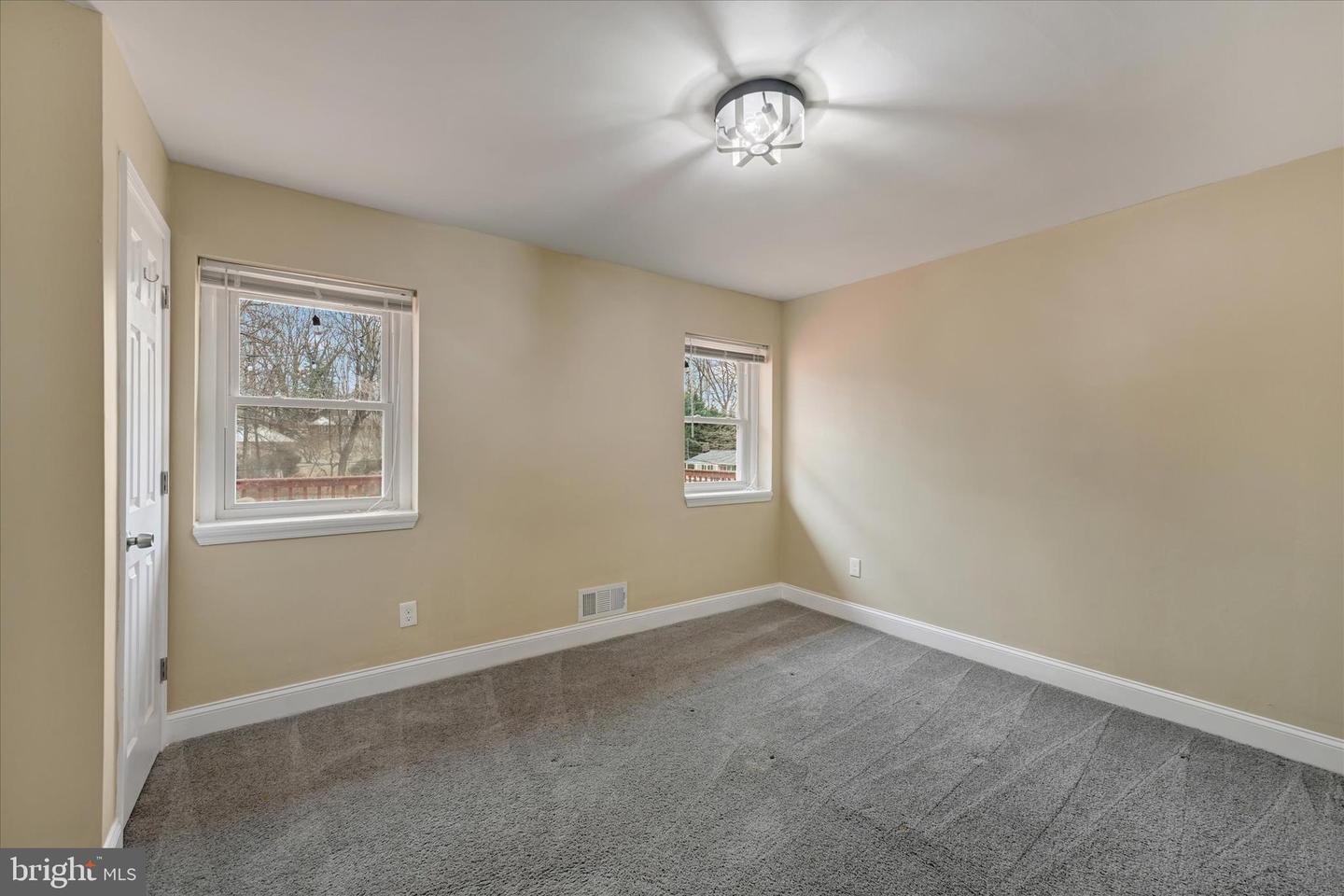 35 Sheraton Rd Property Photo 17