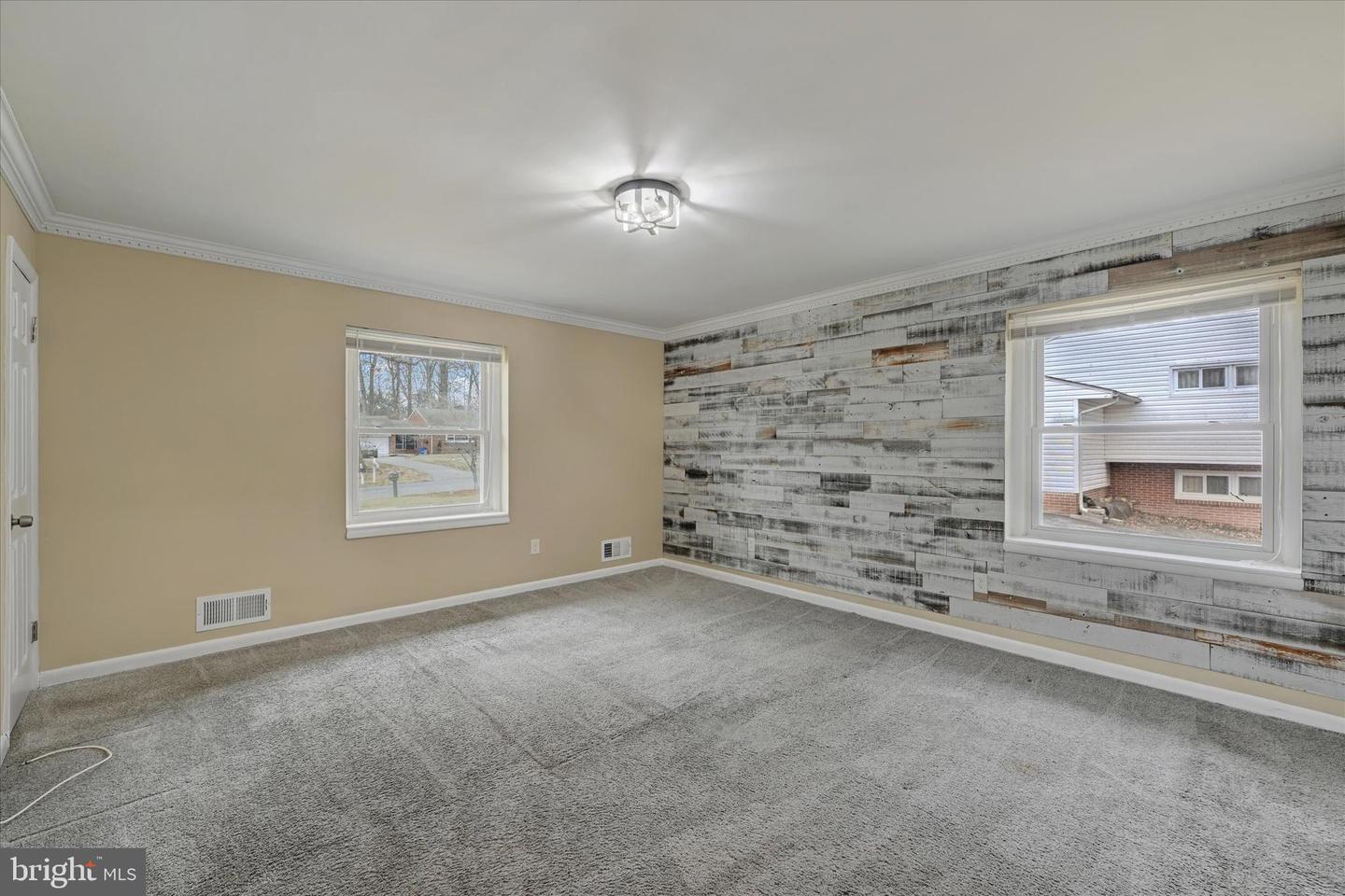 35 Sheraton Rd Property Photo 20