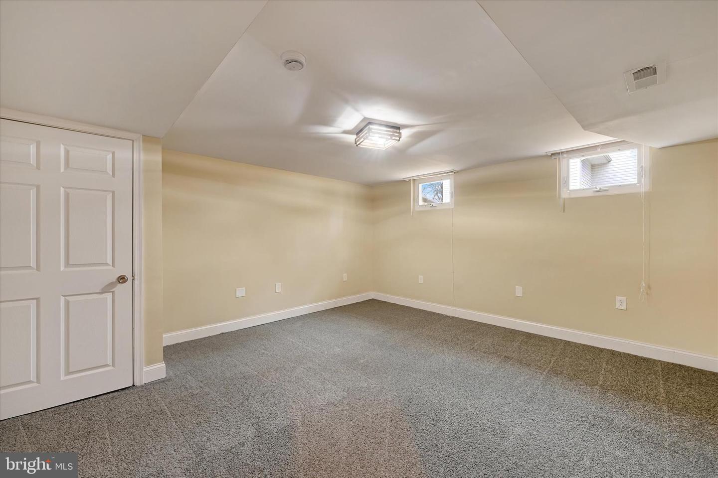 35 Sheraton Rd Property Photo 35
