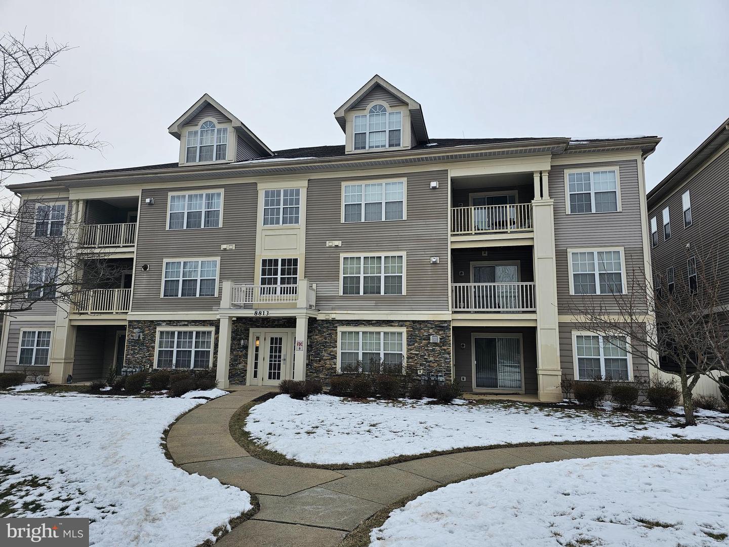 8813 Stone Ridge Cir #203 Property Photo