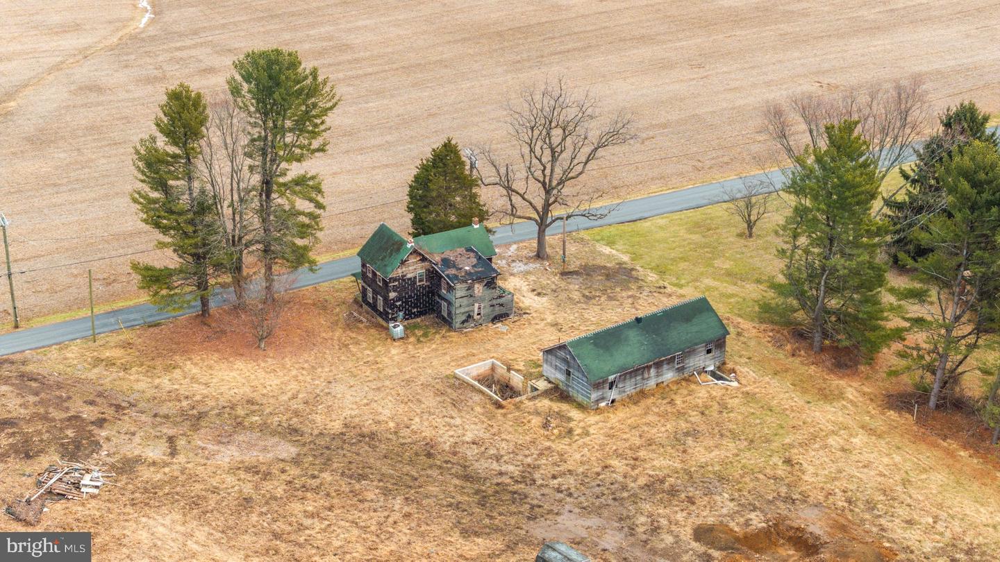 6015 Church Ln Property Photo 8