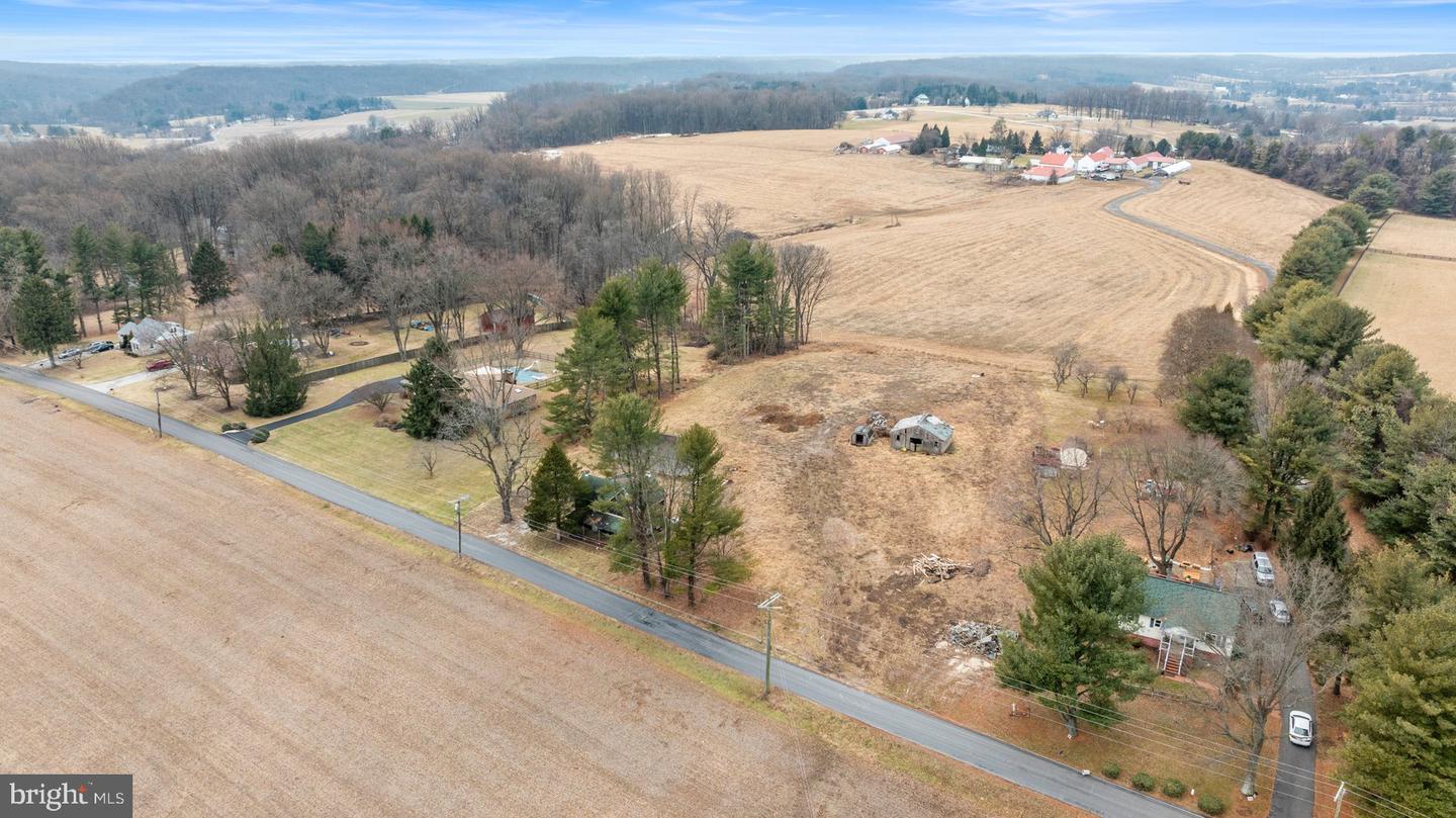 6015 Church Ln Property Photo 9