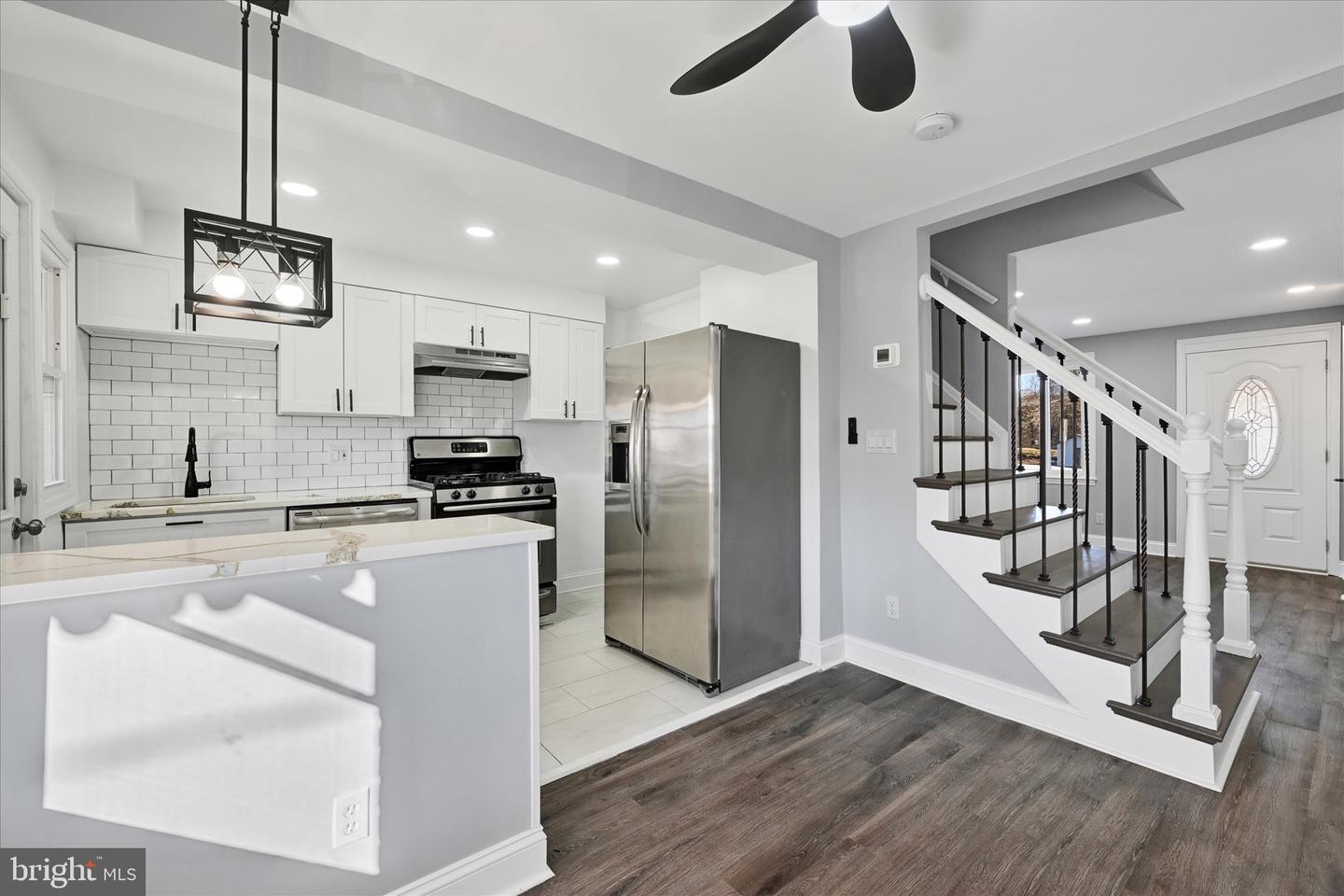 7421 Holabird Ave Property Photo 7