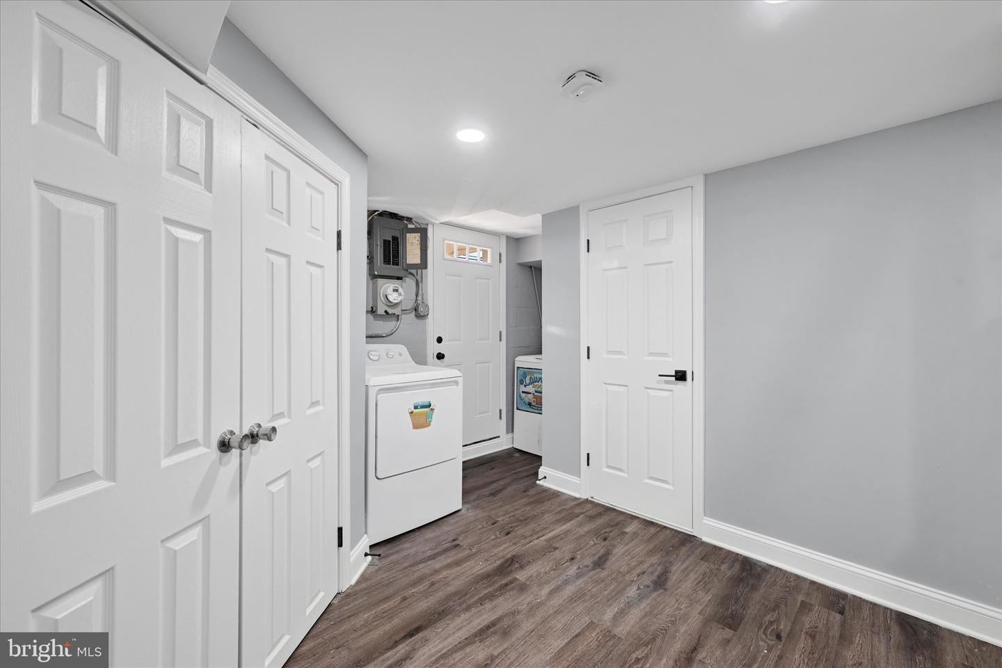 7421 Holabird Ave Property Photo 21