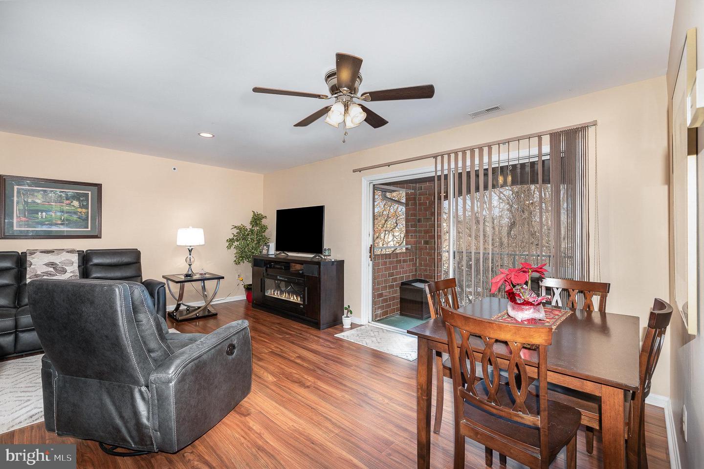 4100 Chardel Rd #3b Property Photo 6