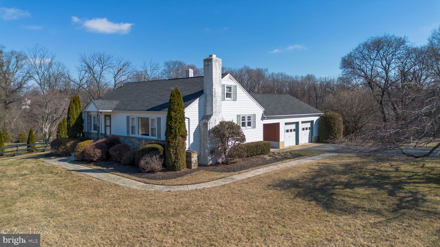 1 Irving Pl Property Photo