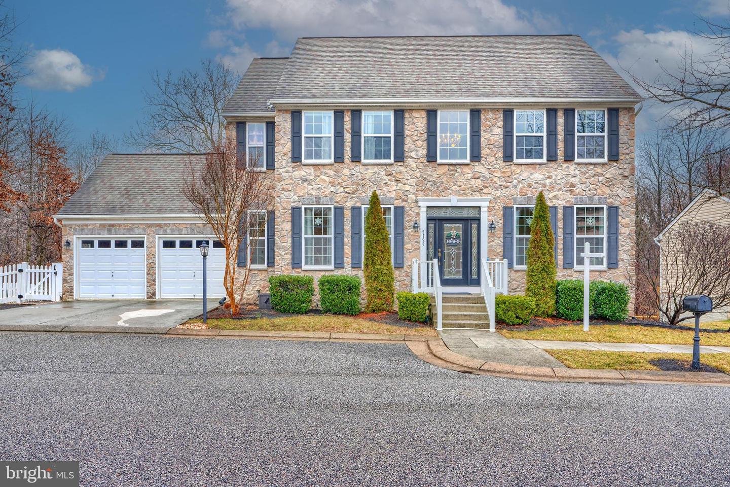 Chapel Hill Real Estate Listings Main Image
