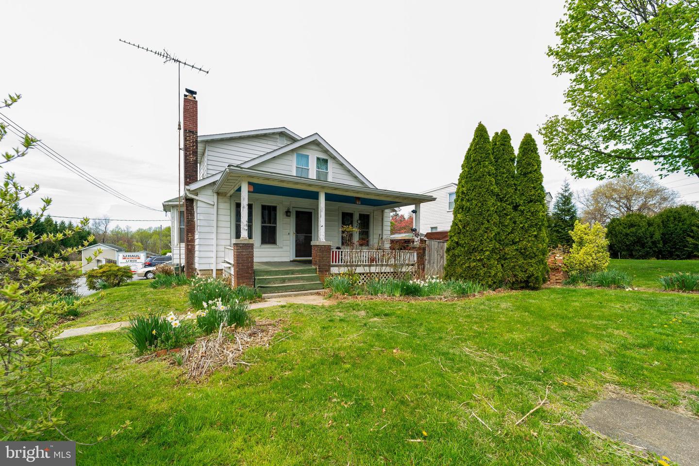 13816 HANOVER PIKE