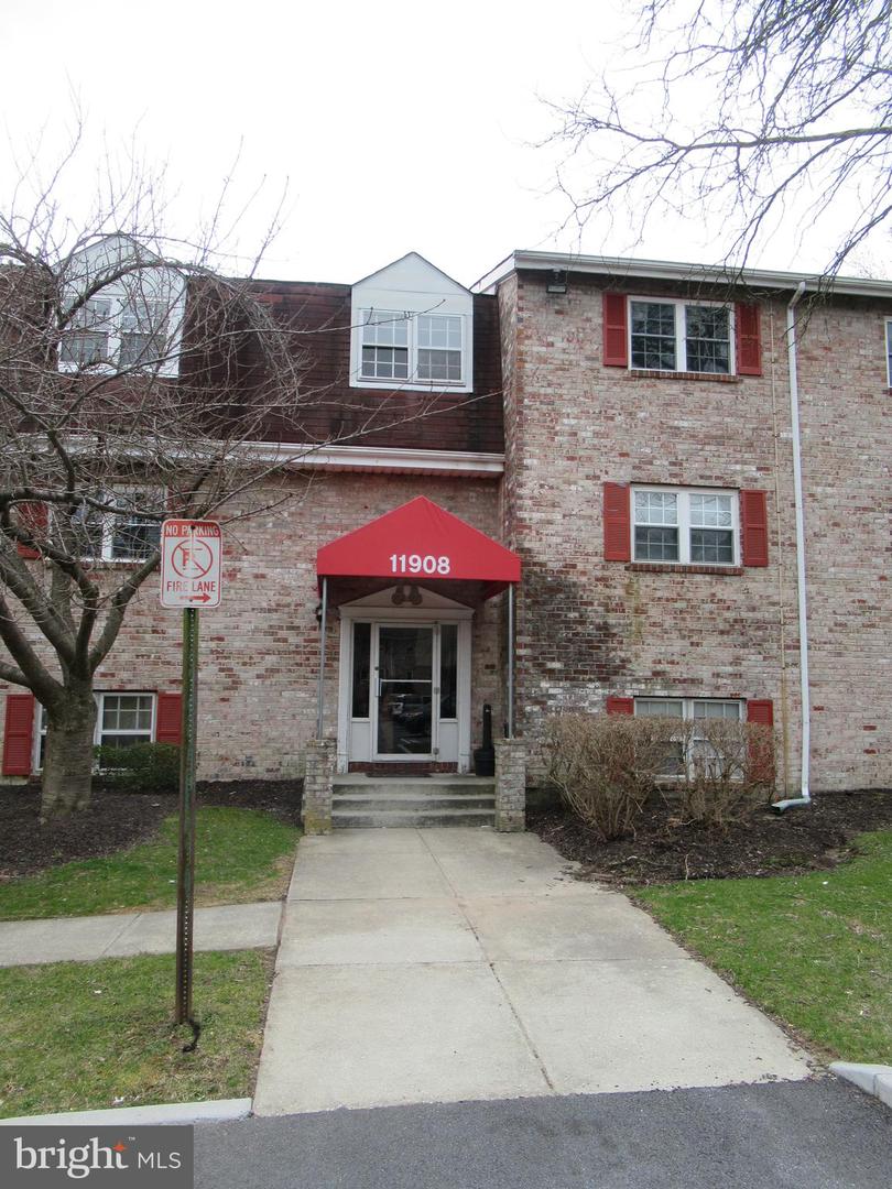 11908-l Tarragon Rd #l Property Photo