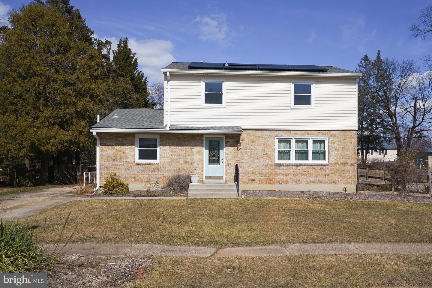 215 Bentley Hill Property Photo