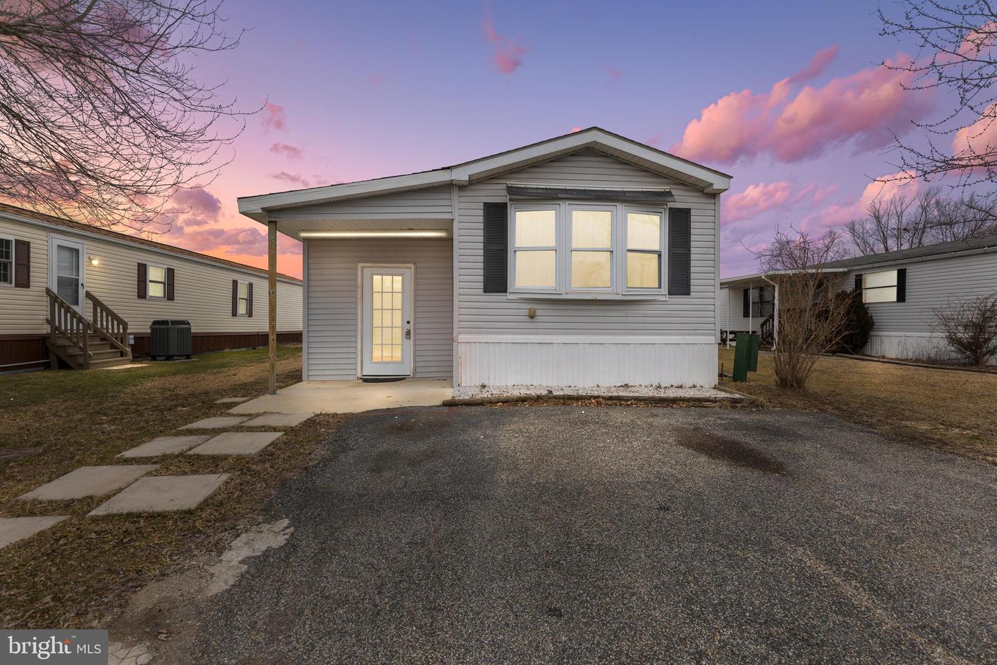 120 Roundup Property Photo