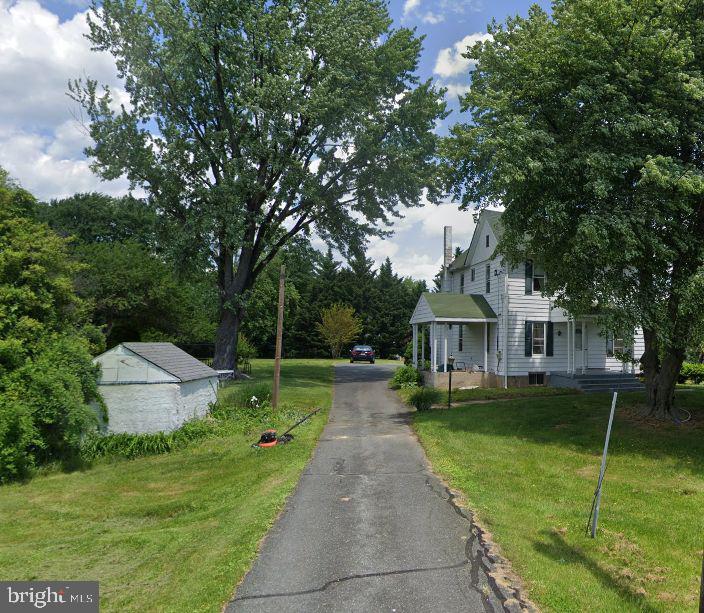 4942 Bucks School House Rd Property Photo 3