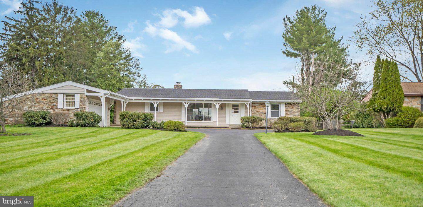 556 Valley View Rd Property Photo
