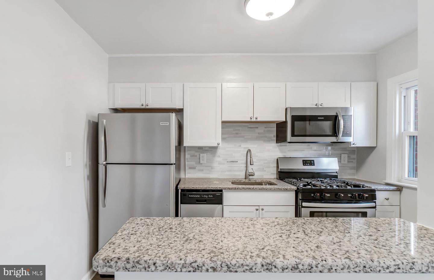 141 Hampshire Property Photo