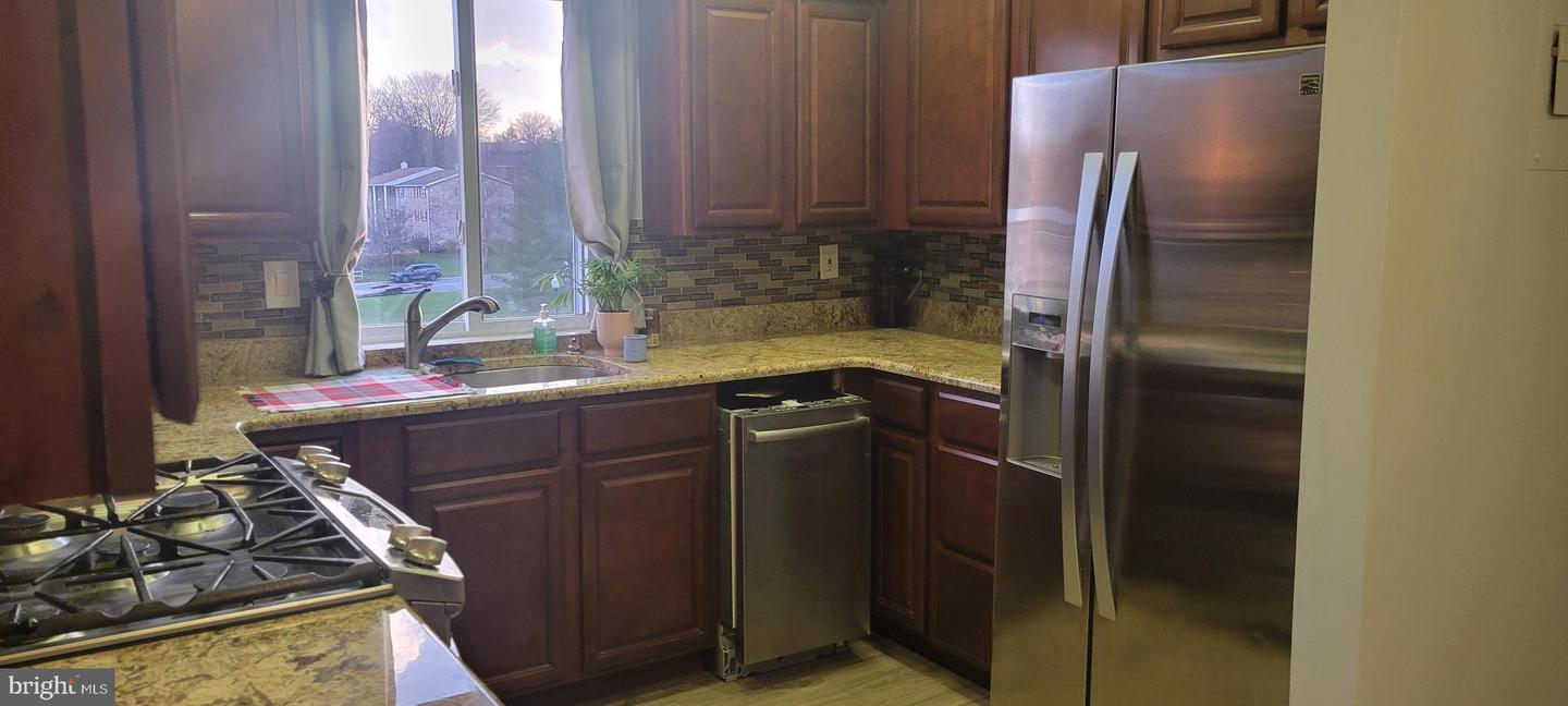 12005 Tarragon Rd #i Property Photo 2