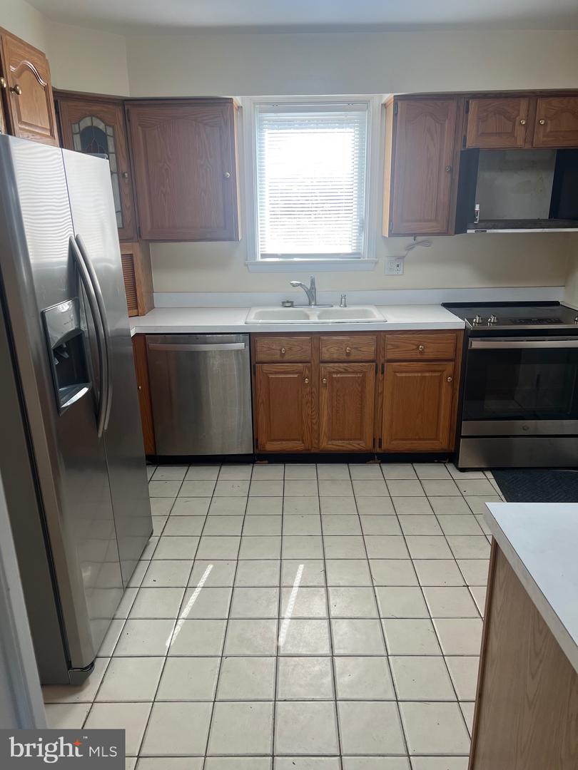 8109 Bellona Ave Property Photo 5