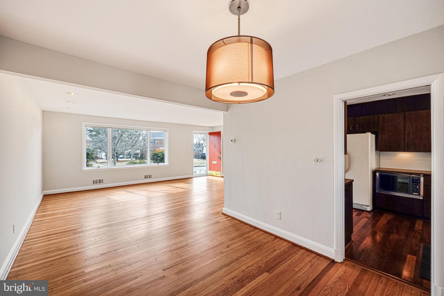 1608 Templeton Rd Property Photo 6