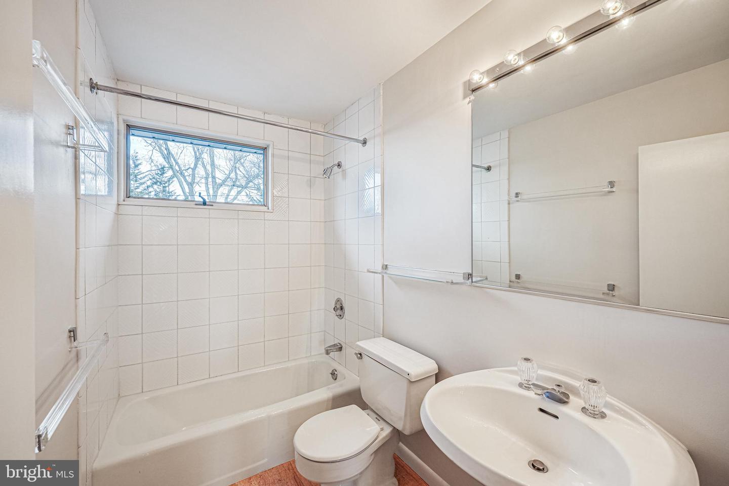 1608 Templeton Rd Property Photo 23