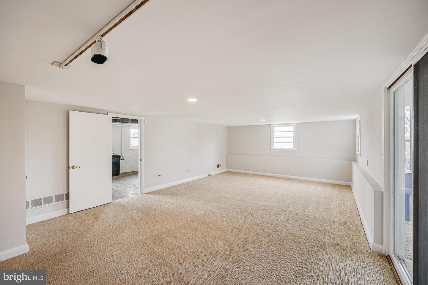 1608 Templeton Rd Property Photo 24