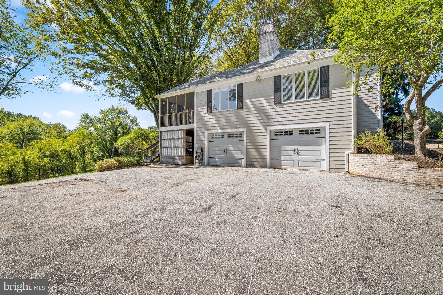 14110 Greencroft Ln Property Photo 6