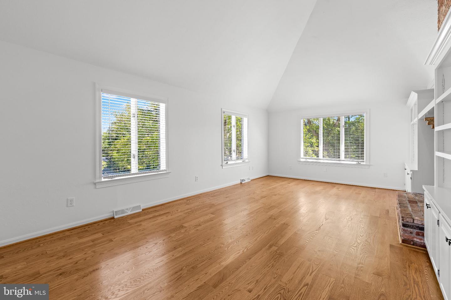 14110 Greencroft Ln Property Photo 15
