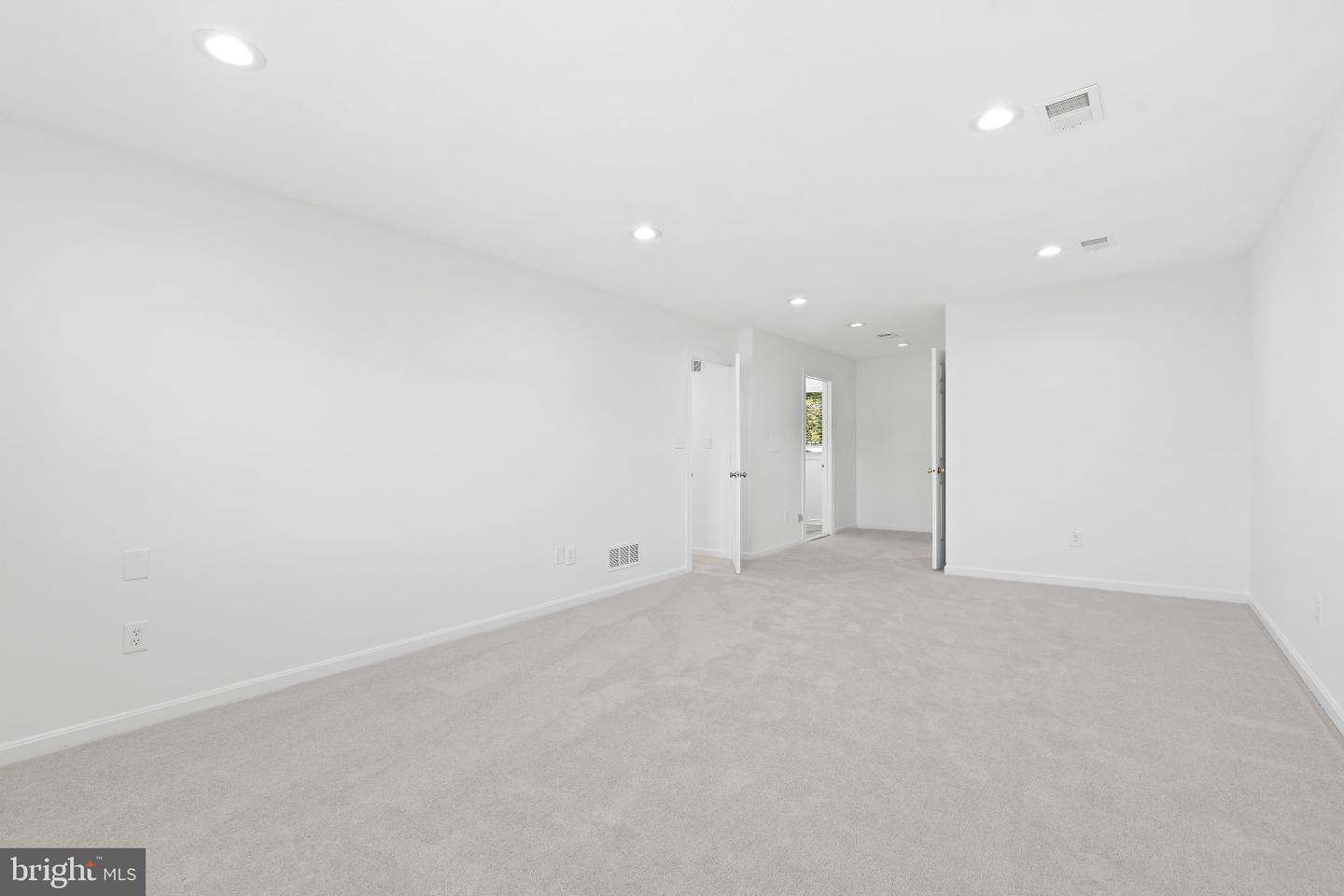 14110 Greencroft Ln Property Photo 35