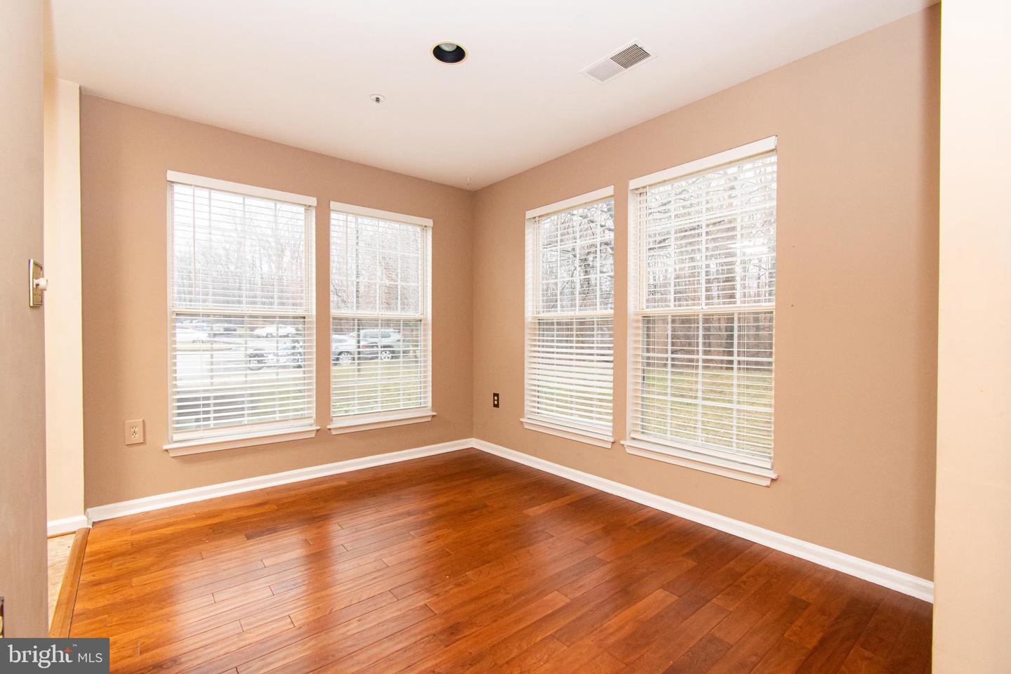 4408 Silverbrook Ln #k102 Property Photo 6