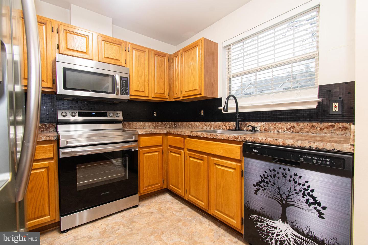 4408 Silverbrook Ln #k102 Property Photo 10