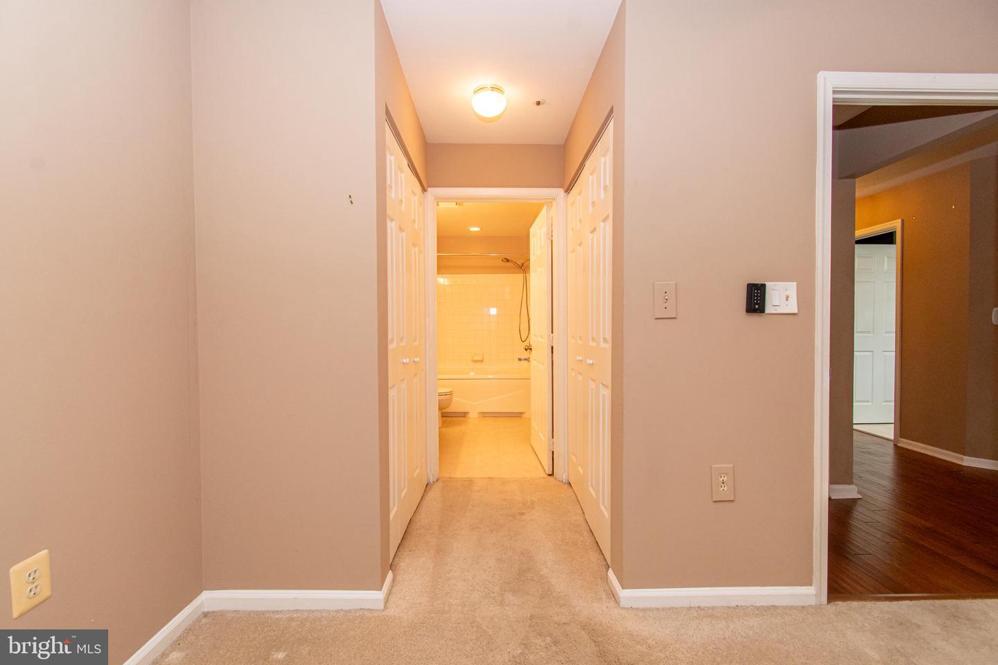 4408 Silverbrook Ln #k102 Property Photo 14