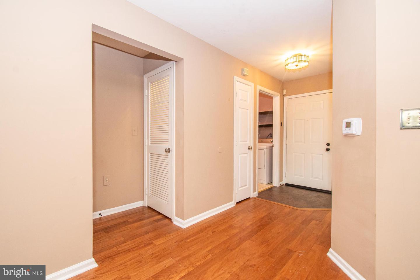 4408 Silverbrook Ln #k102 Property Photo 27