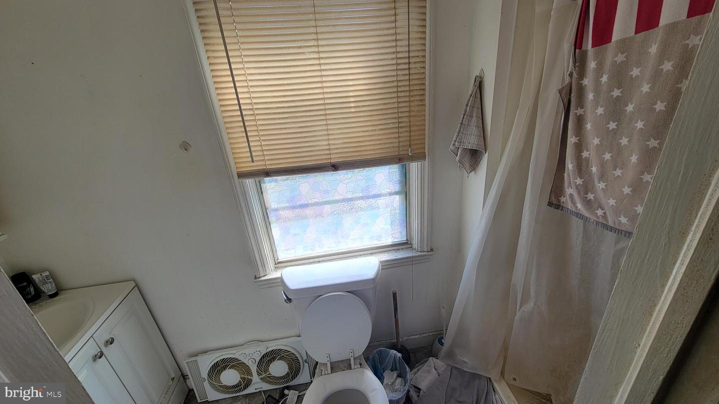4619 Wilkens Ave Property Photo 5