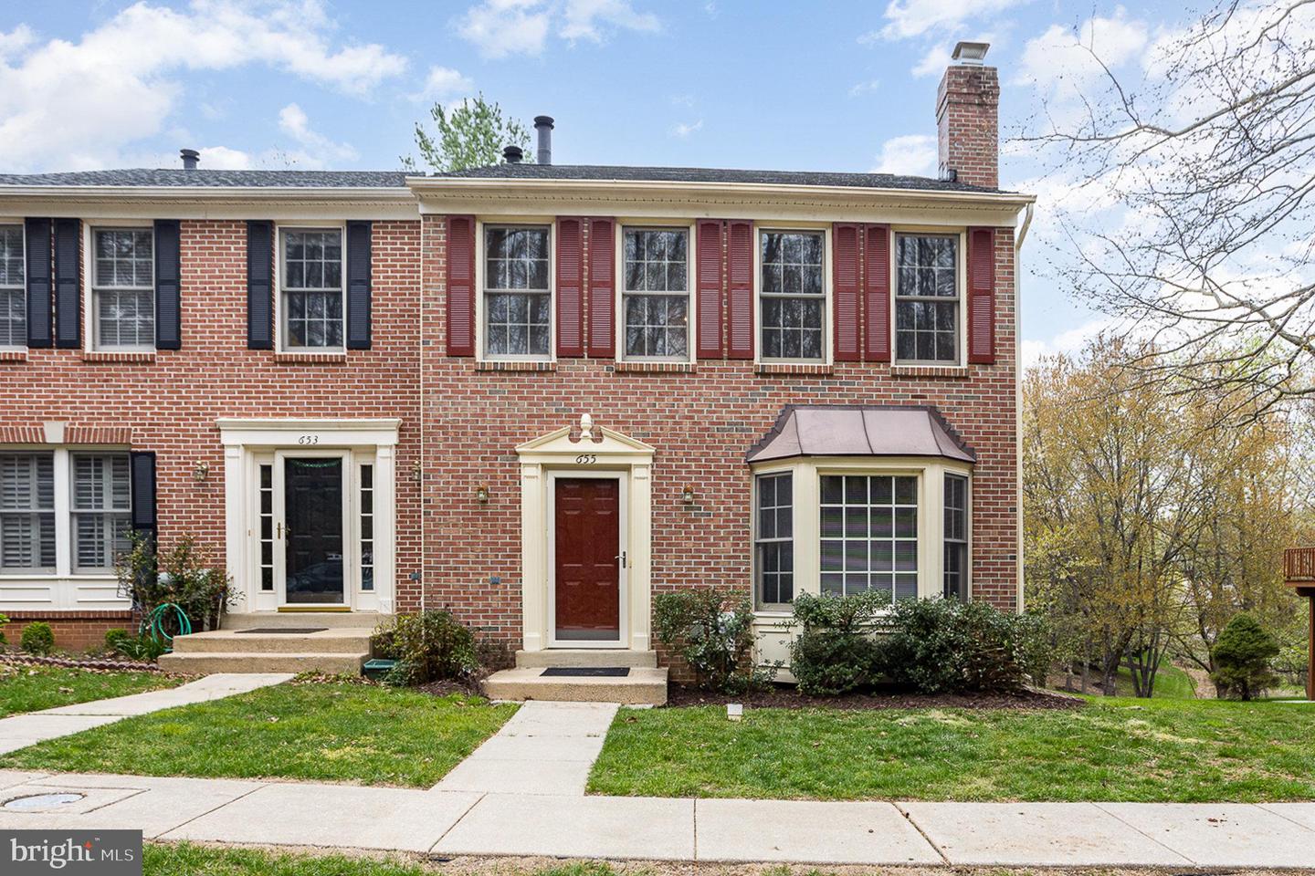 655 Budleigh Cir Property Photo 1