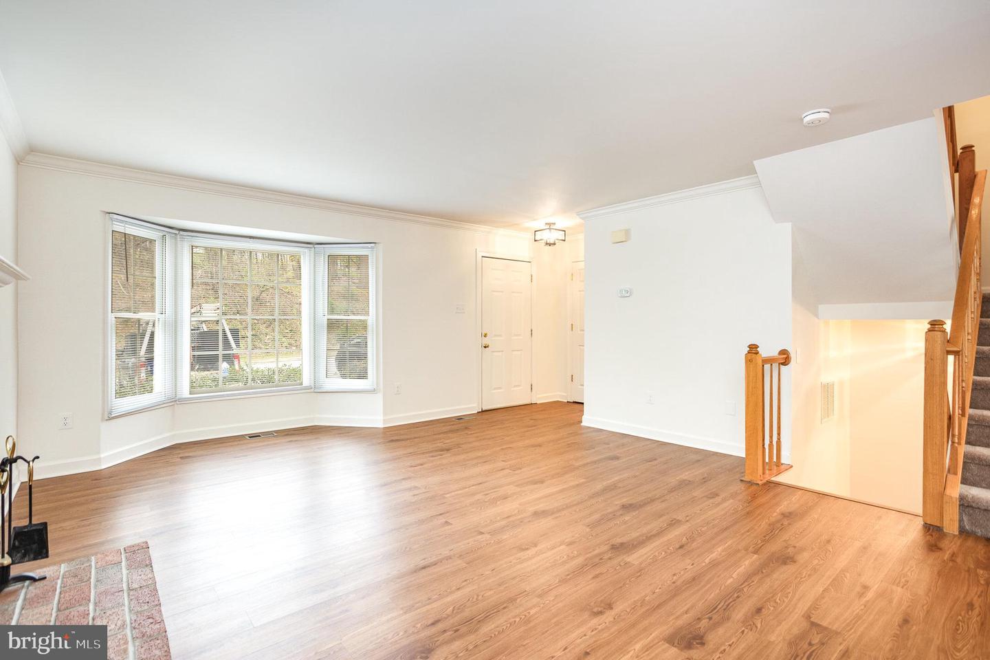 655 Budleigh Cir Property Photo 4