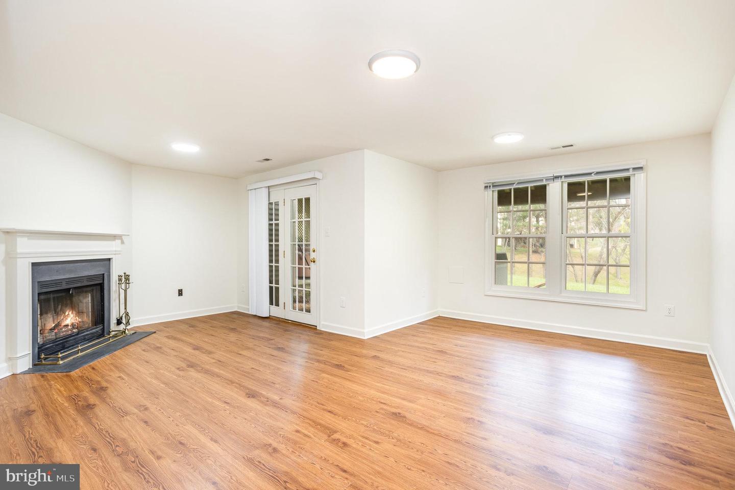 655 Budleigh Cir Property Photo 6
