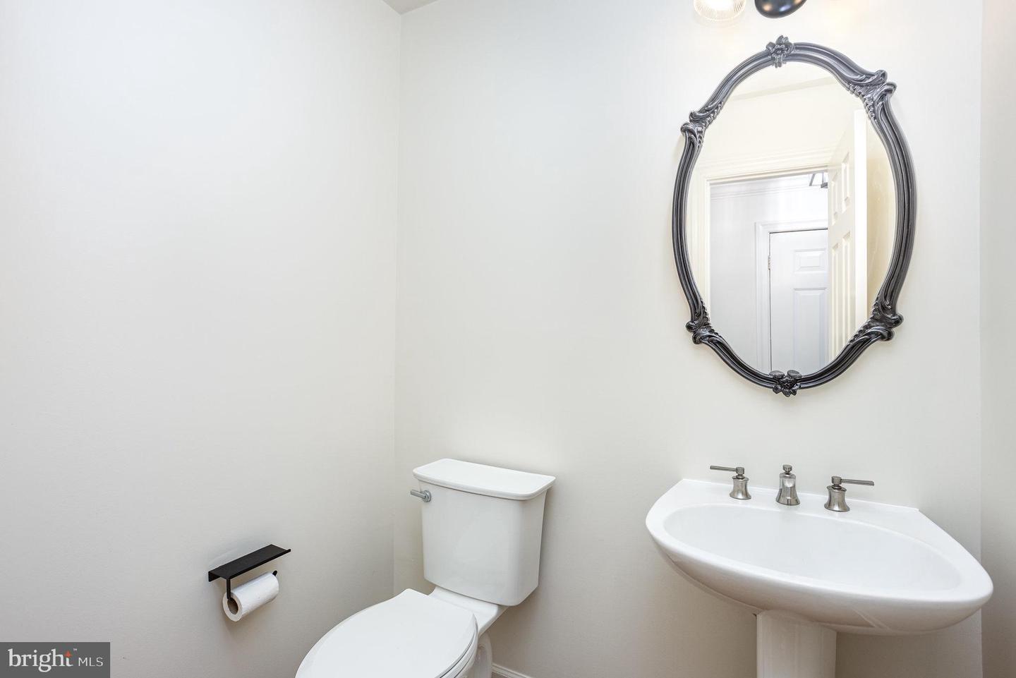 655 Budleigh Cir Property Photo 14