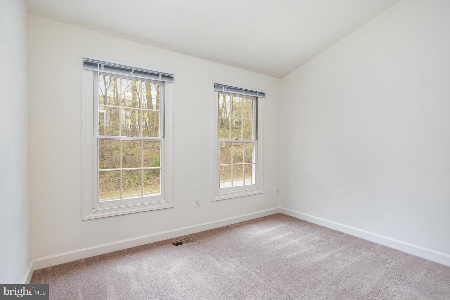 655 Budleigh Cir Property Photo 23