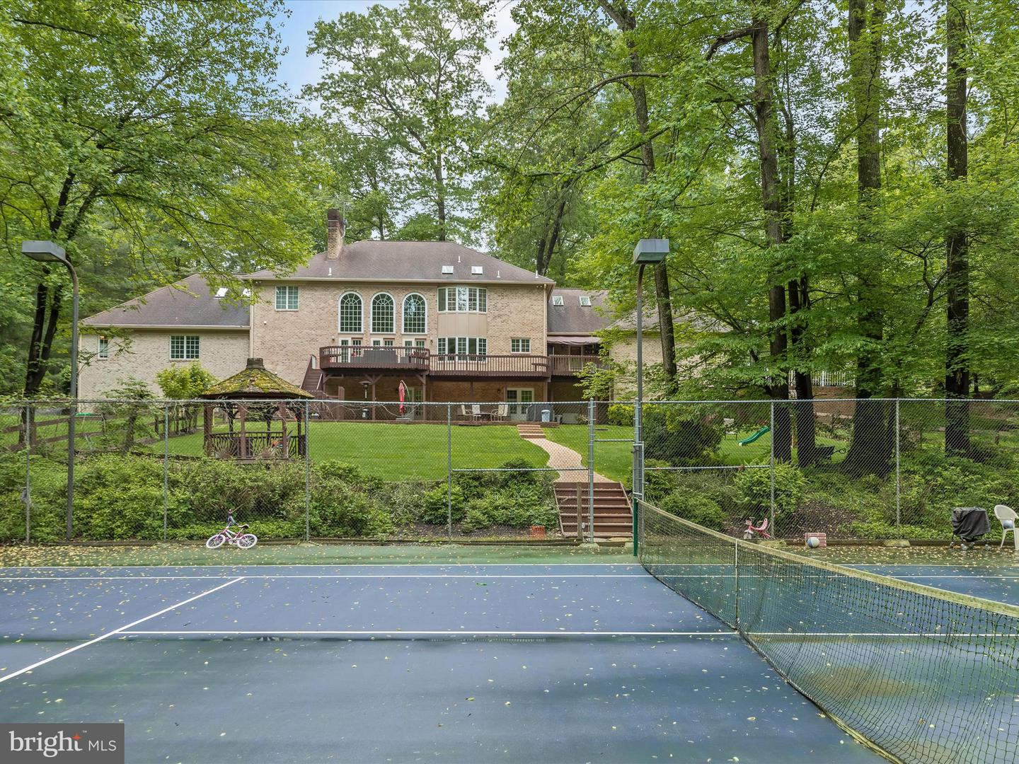 10 Brookstone Ct Property Photo 4