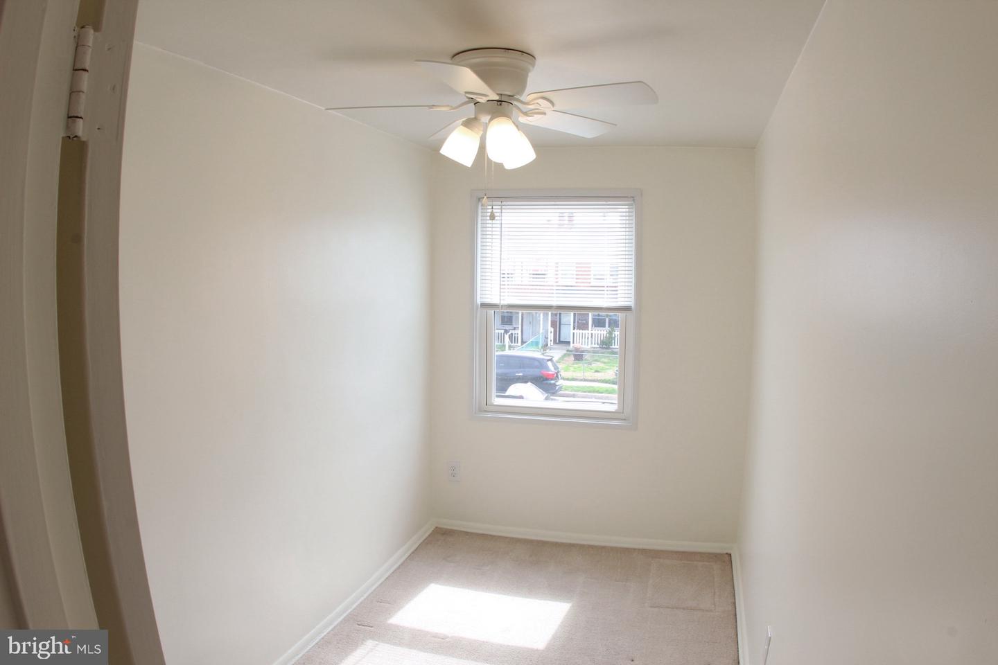 7858 Saint Claire Ln Property Photo 10