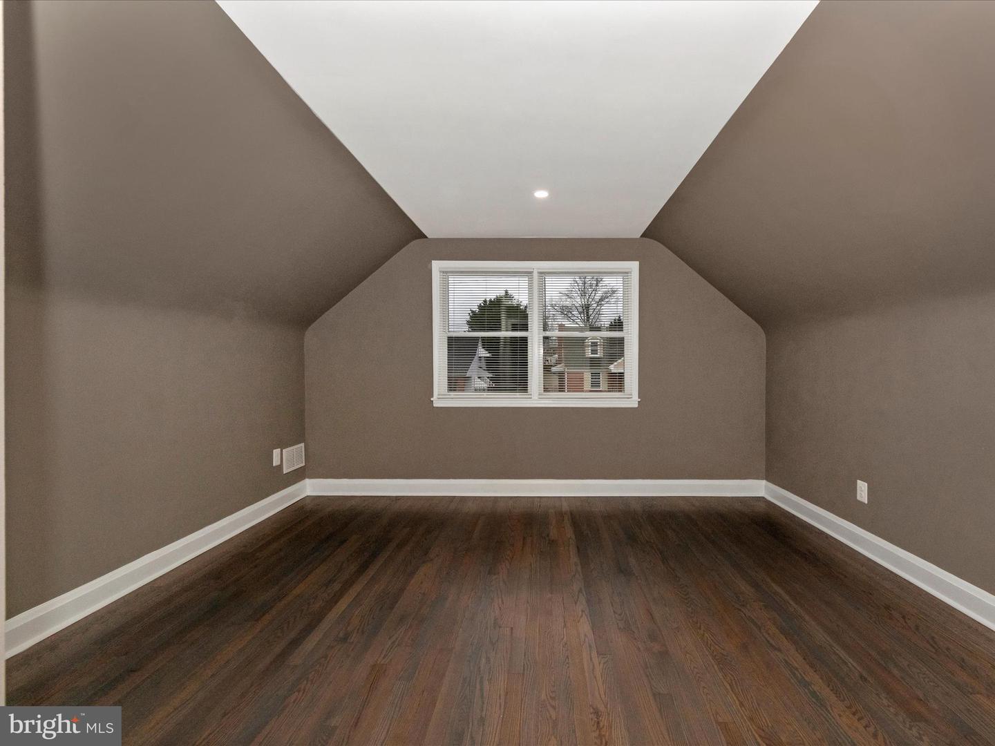 Moreland Ave. Property Photo 31