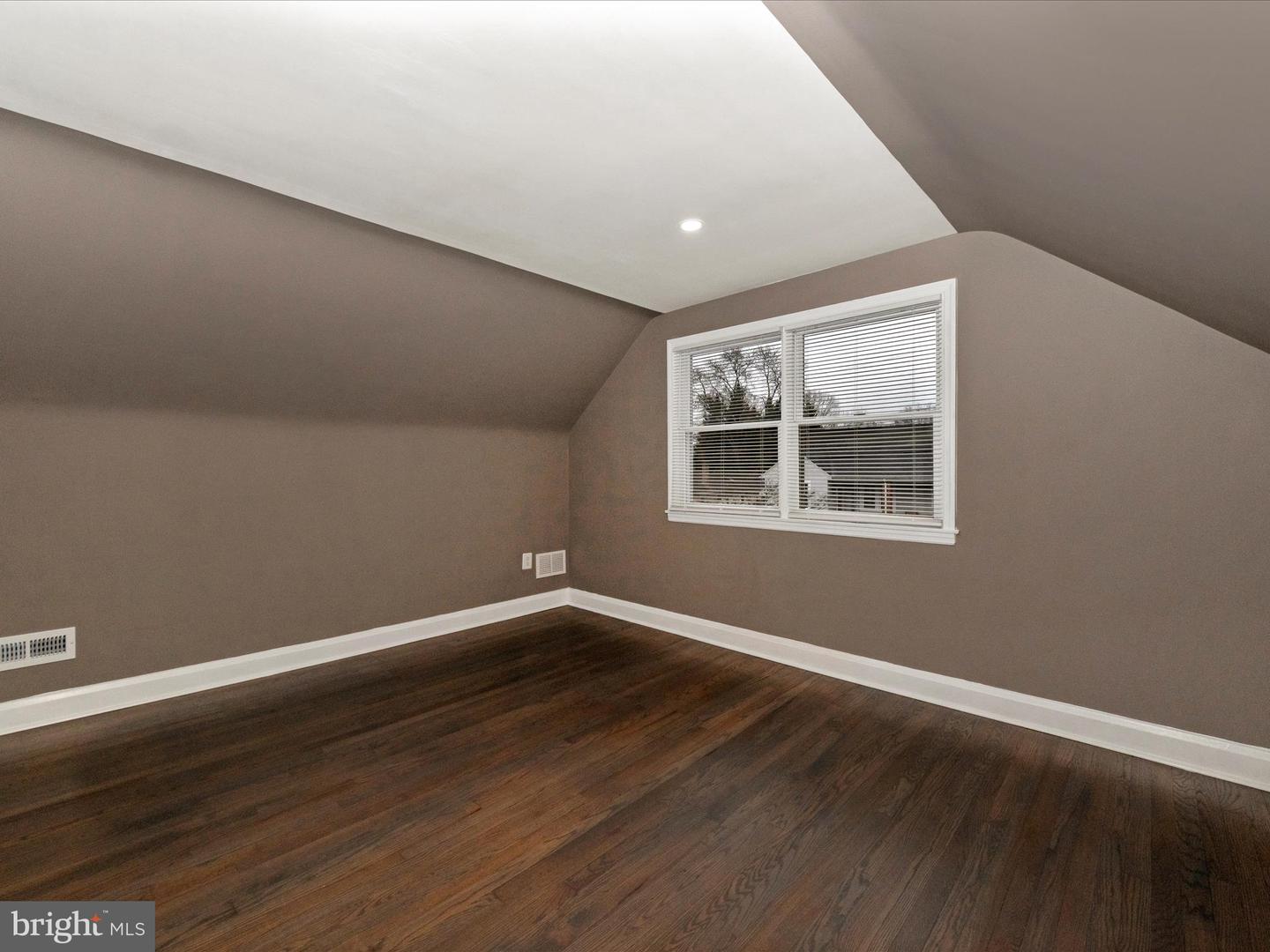 Moreland Ave. Property Photo 32